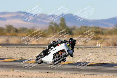 media/Nov-16-2024-CVMA (Sat) [[0e4bb1f32f]]/Race 9-Amateur Supersport Middleweight/